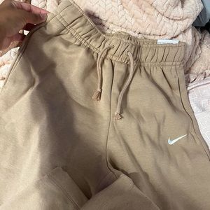 Nike joggers